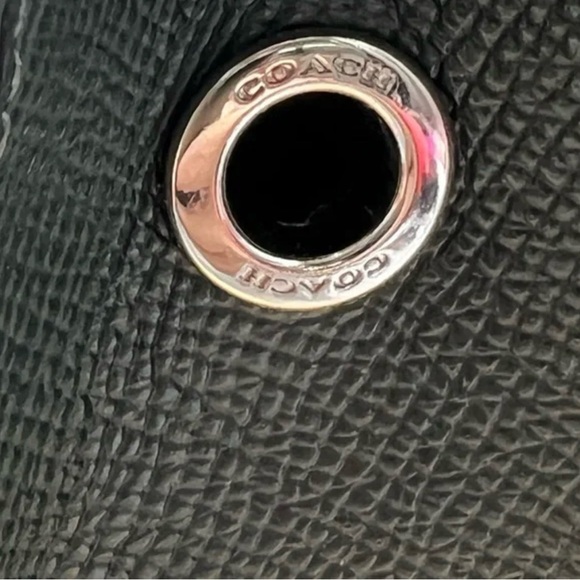 Coach Bowery Crossbody Colorblock With Heart Turnlovk Teal and Cream - Picture 8 of 9